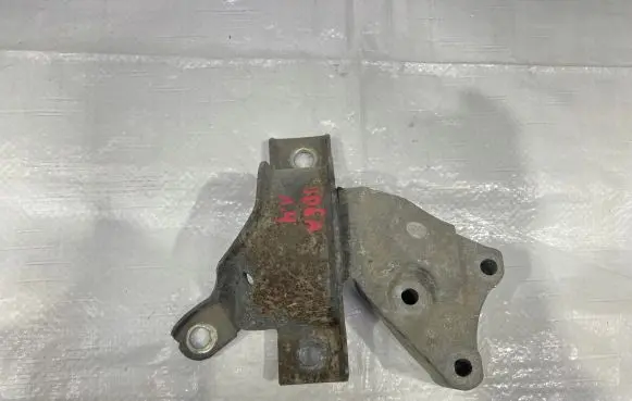Fiat Idea Gearbox mounting bracket