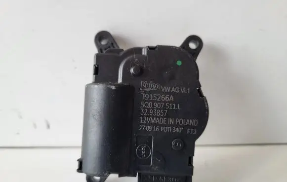 Volkswagen Tiguan A/C air flow flap actuator/motor 5Q0907511L