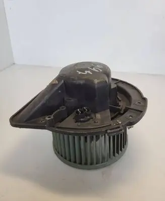 Volkswagen PASSAT B5.5 Heater fan/blower 833636