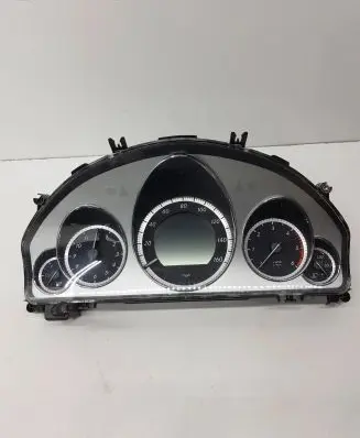 Speedometer (instrument cluster)