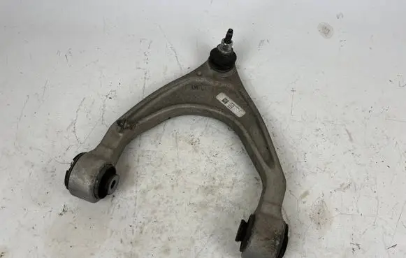 Maserati Levante Front lower control arm/wishbone 06700319950