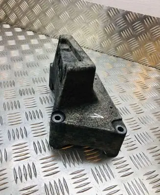 Opel Astra H Engine mounting bracket 55198220