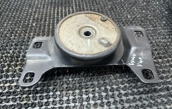 Volvo V40 Engine mount bracket 348430