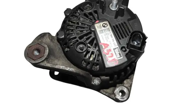 BMW X3 E83 Generator/alternator 7800308