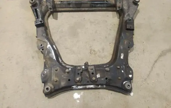 Nissan e-NV200 Front subframe 
