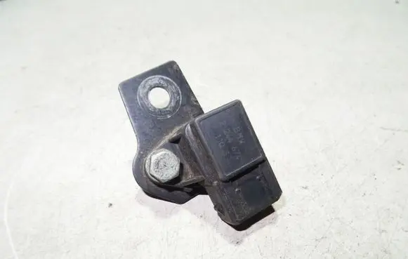 BMW 5 E39 Air pressure sensor 2244674