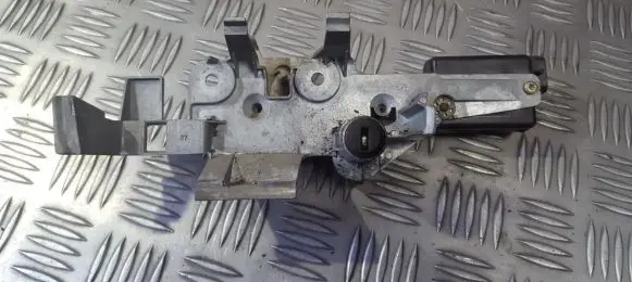 Renault Safrane Tailgate exterior lock 