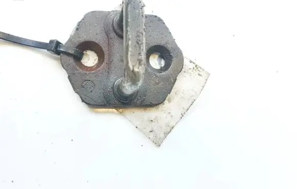 Toyota Avensis T250 Rear door lock loop/hook striker 