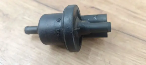 Volkswagen Touareg I Vacuum valve 1C0906517A