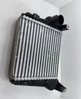 Porsche Macan (95B) Intercooler radiator 95B145804E