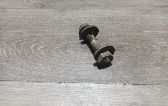 Volvo V70 Rear suspension camber bolt 