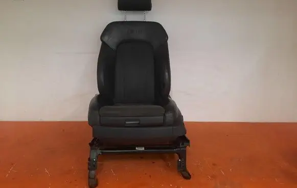 Audi Q7 4L Front driver seat 