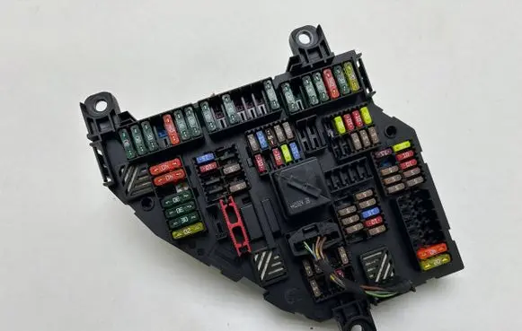 BMW 5 F10 F11 Fuse box set 9234423