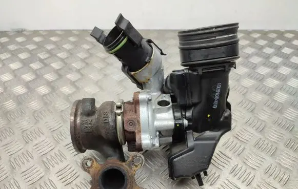 Volkswagen Golf VII Turbo 04C145702Q 04C129656K 04E145725CH