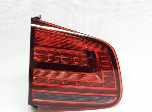 Volkswagen Tiguan Tailgate rear/tail lights 5N0945307