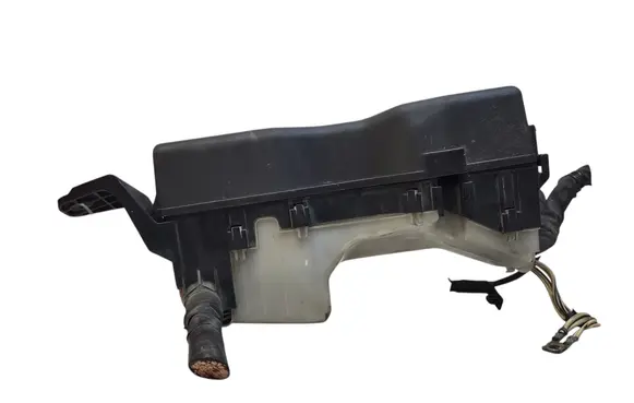 Toyota Avensis T250 Fuse module