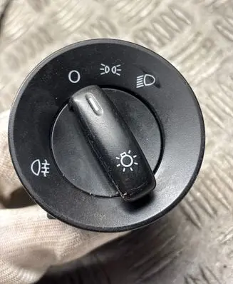 Skoda Octavia Mk2 (1Z) Light switch 1Z0941431F 04067402