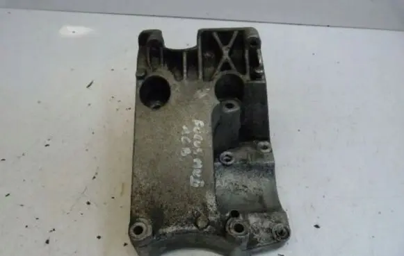 Ford Focus Power steering pump mounting bracket 4M5Q190624CC
