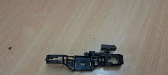 Renault Espace IV Front door exterior handle/bracket 8200370363