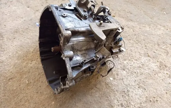 Nissan Qashqai+2 Manual 6 speed gearbox