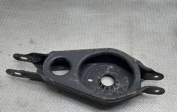 Chrysler Pacifica Rear upper control arm/wishbone