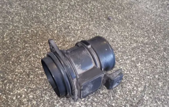 Mitsubishi Space Star Mass air flow meter 7700114778