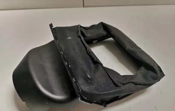Steering wheel column trim