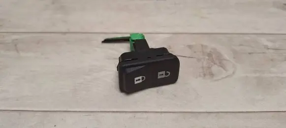 Volvo V50 Central locking switch button 30773333 30773334 034515003