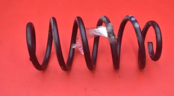 Toyota Auris E180 Rear coil spring