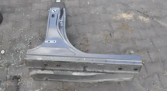 Ford Puma Pillar (middle) 