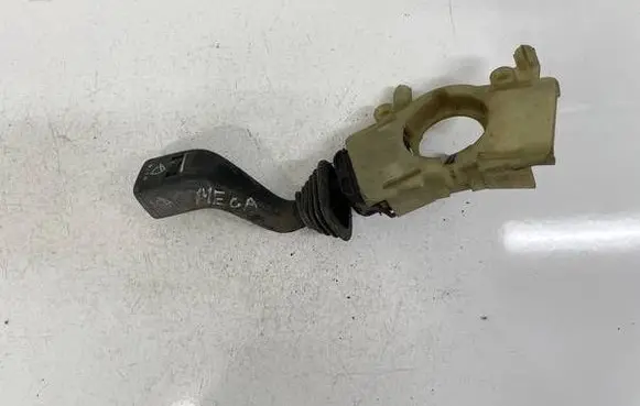 Opel Omega B1 Wiper control stalk 26051171