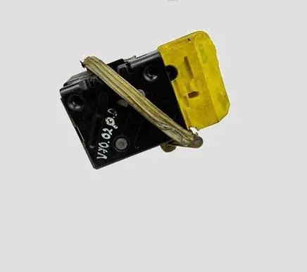 Volvo V70 Front door lock