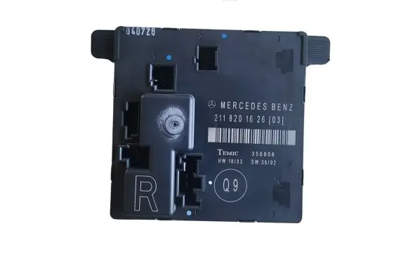 Mercedes-Benz E W211 Door control unit/module 2118201626