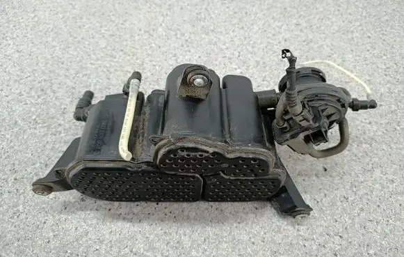 Audi Q5 SQ5 8R Active carbon filter fuel vapour canister