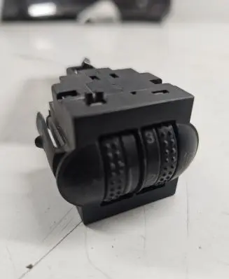 Volkswagen PASSAT B5 Headlight level height control switch 3B0941333C