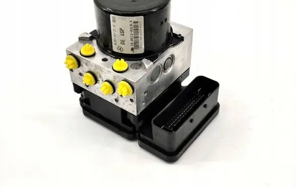 Mercedes-Benz C W204 ABS Pump A2045455132 A2044313712 1001203194