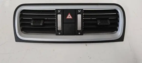 Skoda Fabia Mk2 (5J) Dash center air vent grill 5J0820951