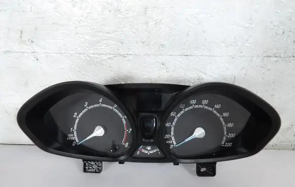 Ford Courier Speedometer (instrument cluster) ET76-10849-AK