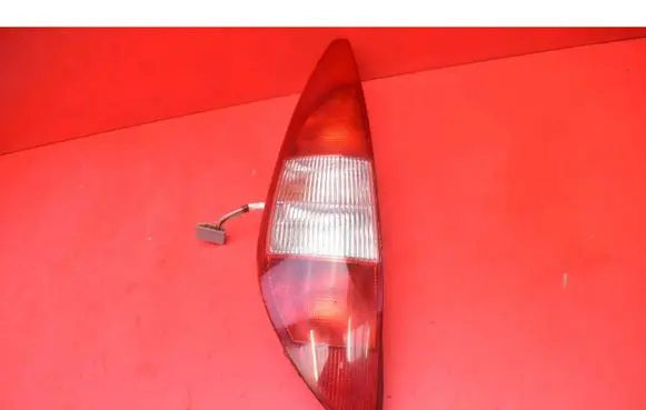 Ford Mondeo Mk III Rear/tail lights 1S71-13405-C