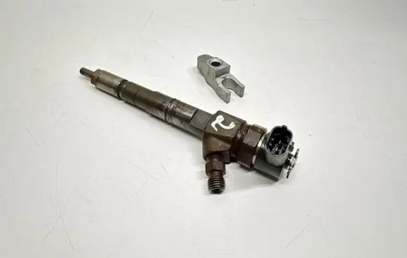 Fuel injector
