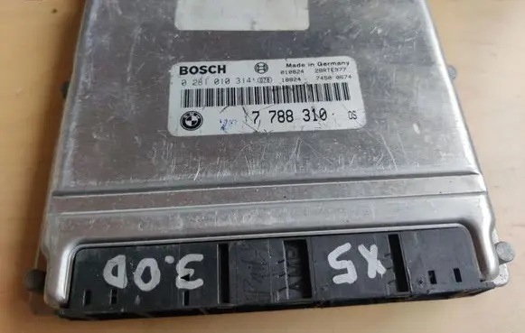 BMW X5 E53 Engine control unit/module 7788310