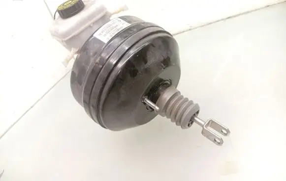BMW 3 F30 F35 F31 Brake booster 6798418