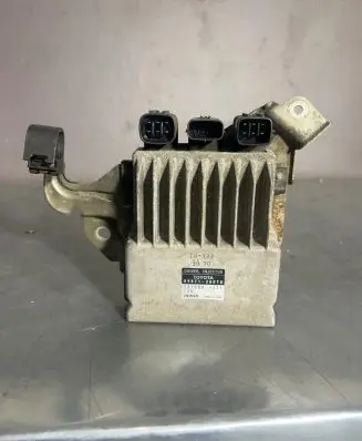 Toyota Avensis T250 Fuel injection control unit/module 8987120070 1310001371