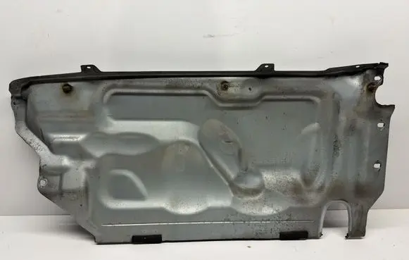 Volvo XC60 Heat shield in engine bay 31280079