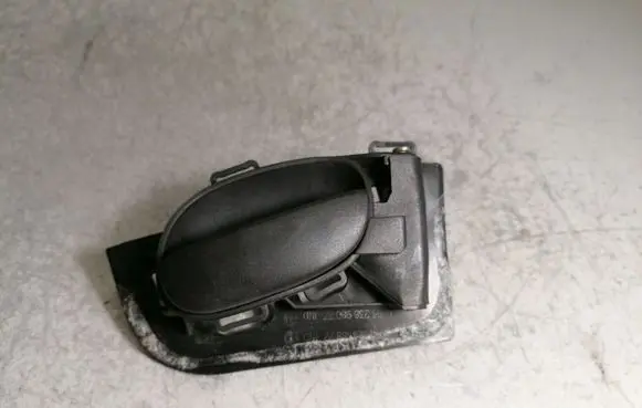 Peugeot 206 Front door interior handle 9632918877