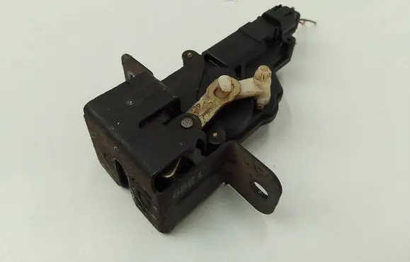 KIA Sorento Tailgate window lock/catch/latch 871303e000