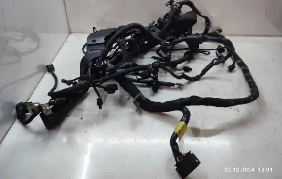 Mercedes-Benz E W212 Engine installation wiring loom