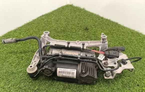 Audi Q7 4L Air suspension compressor/pump 7L8616006F 15150000553