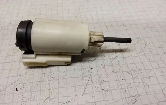 Volkswagen Transporter - Caravelle T5 Brake pedal sensor switch 8E0927189B