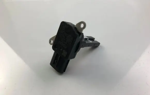 Toyota Auris 150 Mass air flow meter 2220431020